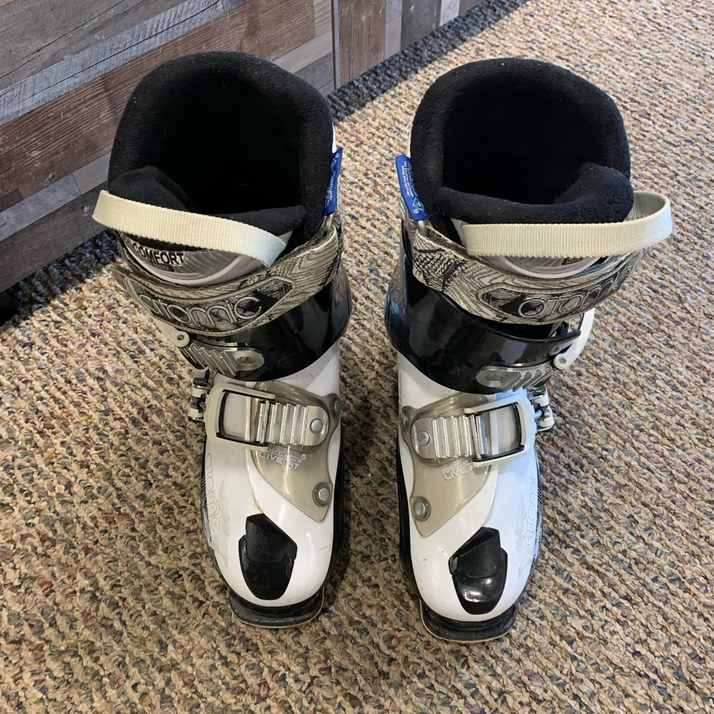 Atomic Ski boots
